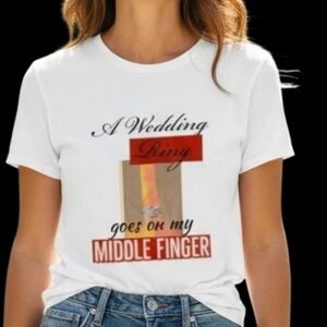 🎉Divorce Party🎉💍Wedding Ring on my Middle Finger tee